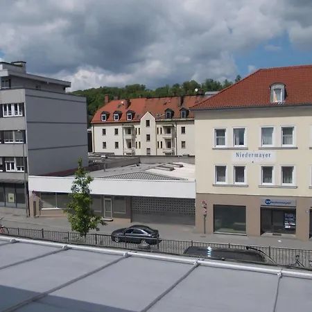 Im Bahnhof